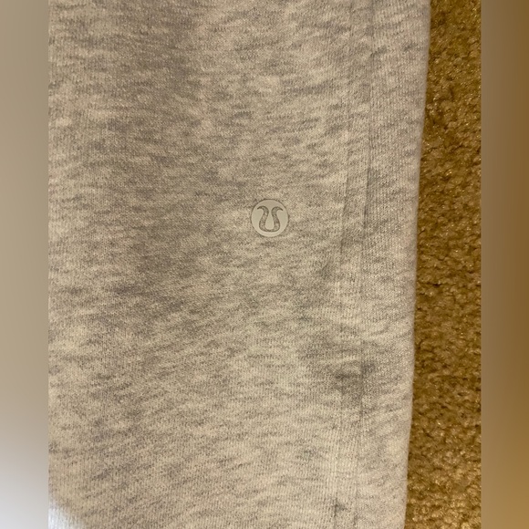 Lululemon sweats size 0 - Picture 2 of 4
